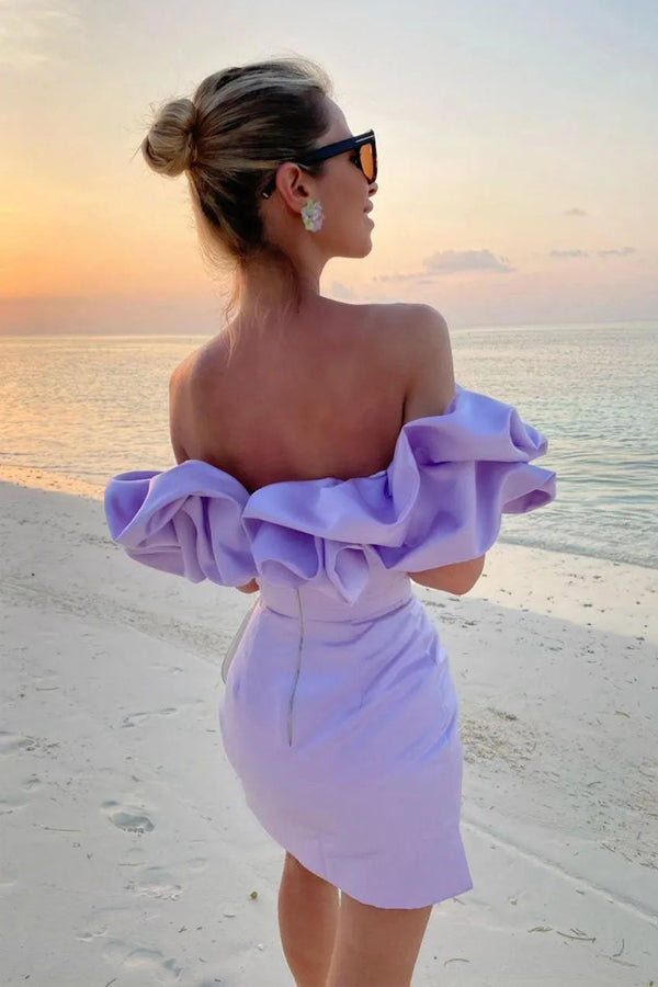 Vestido de raso sin mangas y sin hombros para fiesta de bienvenida con volantes
