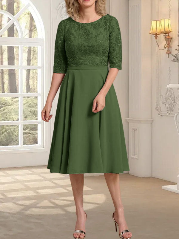 A-Linien-Kleid aus Chiffon mit Rundhalsausschnitt und knielangem Schnitt – das perfekte Kleid für die Mutter der Braut
