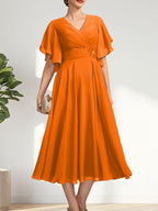 A-Linien-Chiffonkleid mit V-Ausschnitt, Teelänge und plissierter Perlenstickerei für die Mutter der Braut