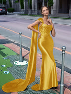 Langes, einseitig schulterfreies Spitzen-Abendkleid mit Schleppe