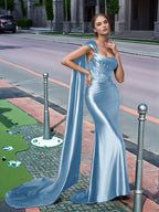 Langes, einseitig schulterfreies Spitzen-Abendkleid mit Schleppe