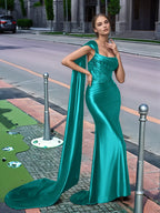 Langes, einseitig schulterfreies Spitzen-Abendkleid mit Schleppe