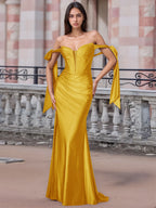 Schulterfreies, geschnürtes Trompeten-Abendkleid
