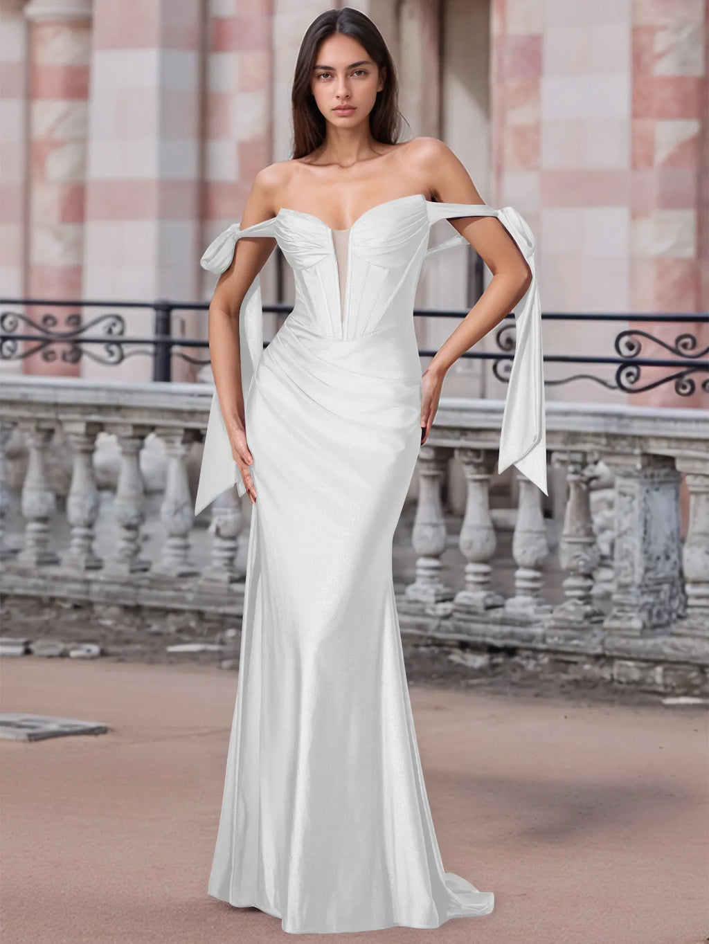 Schulterfreies, geschnürtes Trompeten-Abendkleid
