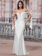 Schulterfreies, geschnürtes Trompeten-Abendkleid