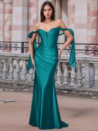 Schulterfreies, geschnürtes Trompeten-Abendkleid