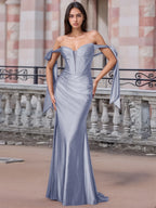 Schulterfreies, geschnürtes Trompeten-Abendkleid