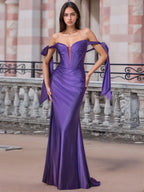 Schulterfreies, geschnürtes Trompeten-Abendkleid