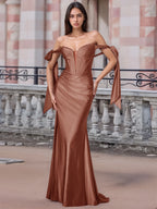 Schulterfreies, geschnürtes Trompeten-Abendkleid