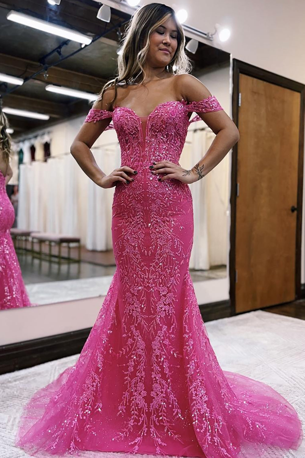 Off the Shoulder Mermaid Long Prom Dress with Appliques