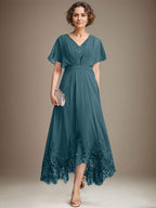 A-Linien-Kleid aus Chiffon mit asymmetrischem V-Ausschnitt und Spitze für die Mutter der Braut mit Falten