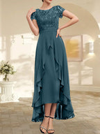 A-Linien-Kleid mit asymmetrischem Chiffon-Spitzenausschnitt, Schleife, Rüschen und Pailletten für die Mutter der Braut 