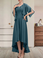 A-Linien-Kleid aus Chiffon mit V-Ausschnitt, asymmetrischem Muster und Perlen- und Paillettenbesatz für die Mutter der Braut