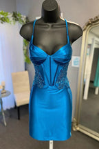 Vestido corto de corsé de pavo real para homecoming con apliques