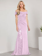 A-Linien-Kleid mit schulterfreiem bodenlangem Schnitt, Applikationen, Perlenstickerei, Meerjungfrauen-Stil und hohem Beinschlitz – perfekt für die Mutter der Braut. 