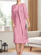 Vestido de gasa para madre de la novia con escote redondo hasta la rodilla, corte tubo/columna y lentejuelas plisadas