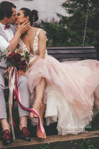 Rosa Tüll-Brautkleid in A-Linie mit offenem Rücken und Spitzenapplikationen
