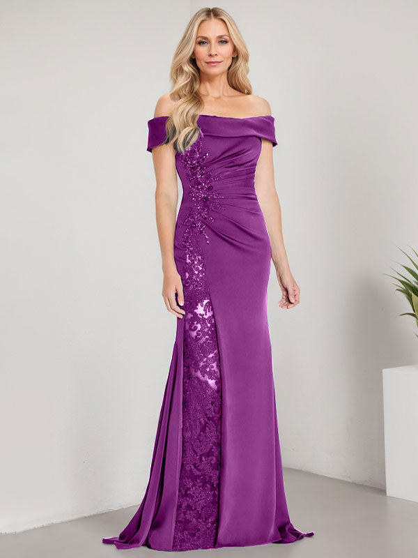 A-Linien-Kleid mit schulterfreiem bodenlangem Schnitt, Applikationen, Perlenstickerei, Meerjungfrauen-Stil und hohem Beinschlitz – perfekt für die Mutter der Braut. 