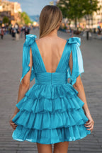 Vestido de fiesta de bienvenida con escote pronunciado, mangas con lazo y volantes