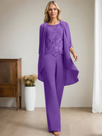 Vestido de madre de la novia de gasa con encaje, escote redondo y lentejuelas y mono/pantalón separado 