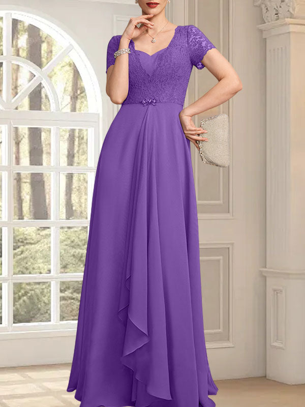 A-Linien-Kleid mit herzförmigem Herzausschnitt, bodenlang, aus Chiffon und Spitze, mit Perlenstickerei und Kaskadenrüschen – ideal für die Mutter der Braut