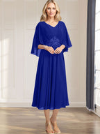 A-Linien-Kleid aus Chiffon mit V-Ausschnitt, Teelänge, plissierten Paillettenapplikationen und Perlenstickerei für die Mutter der Braut 