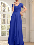 A-Linien-Kleid mit herzförmigem Herzausschnitt, bodenlang, aus Chiffon und Spitze, mit Perlenstickerei und Kaskadenrüschen – ideal für die Mutter der Braut