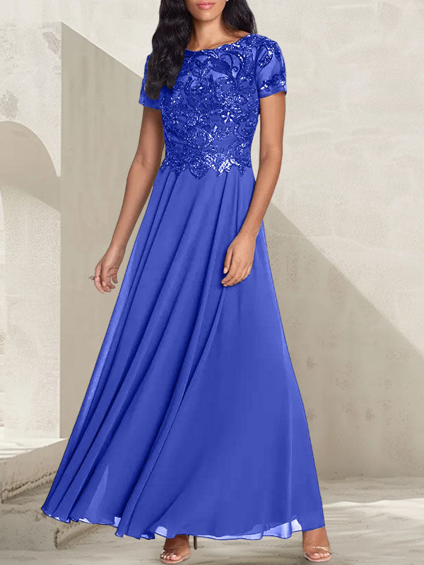 Anthrazitgraues, A-Linien-Kleid mit Rundhalsausschnitt und Perlenstickerei für die Mutter der Braut