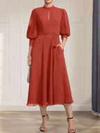 A-Linien-Kleid aus Chiffon mit hohem Kragen, Teelänge und Spitze für die Mutter der Braut, verziert mit einer Schleife