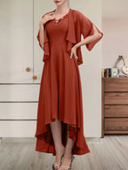 A-Linien-Kleid aus Chiffon mit V-Ausschnitt, asymmetrischem Muster und Perlen- und Paillettenbesatz für die Mutter der Braut