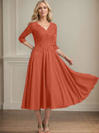 A-Linien-Kleid aus Chiffonspitze mit V-Ausschnitt, Teelänge, Perlen- und Paillettenstickerei für die Mutter der Braut 