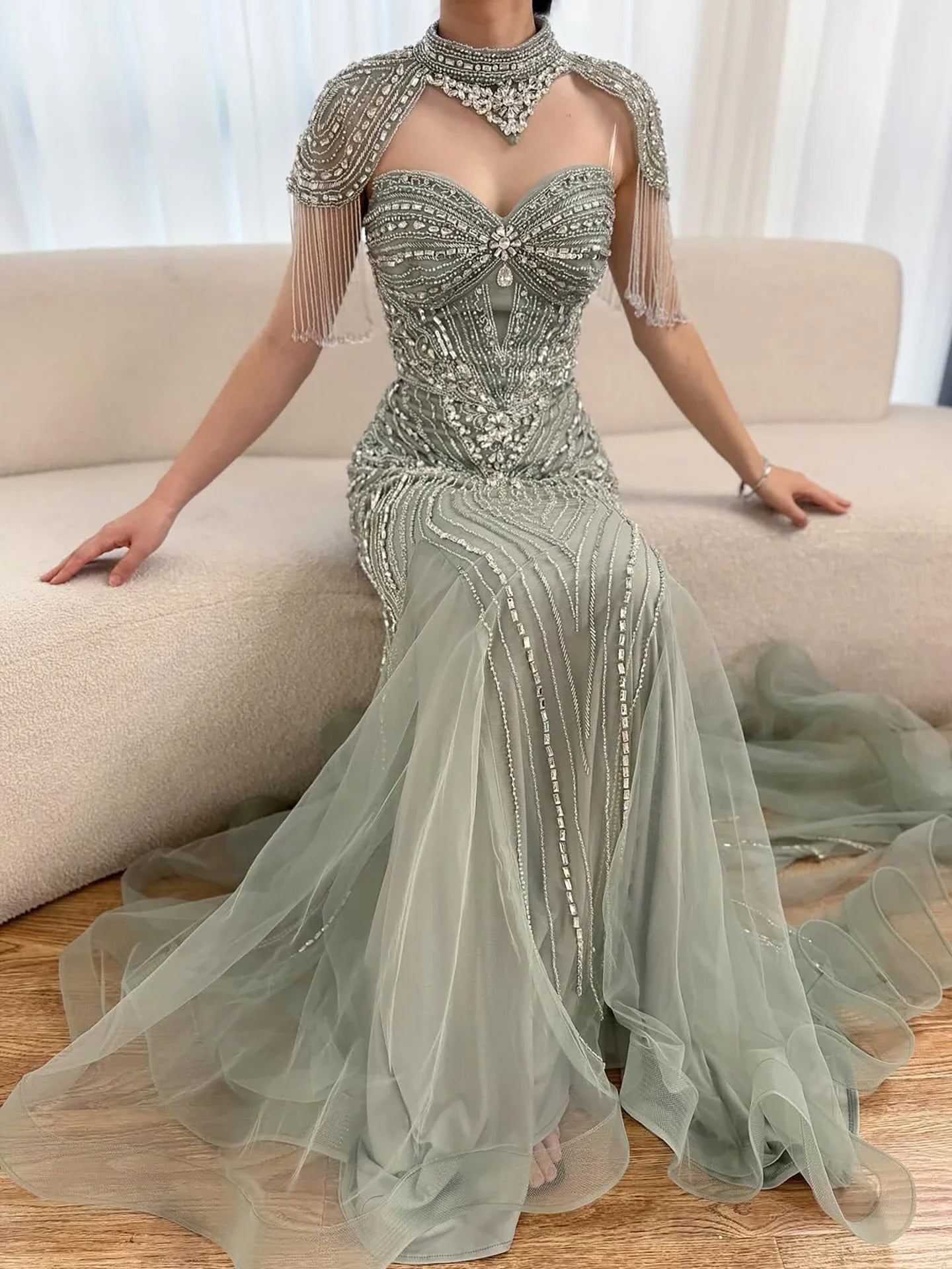 Luxuriöses, nudefarbenes, perlenbesetztes Meerjungfrauen-Abendkleid mit hohem Kragen, LA72897 