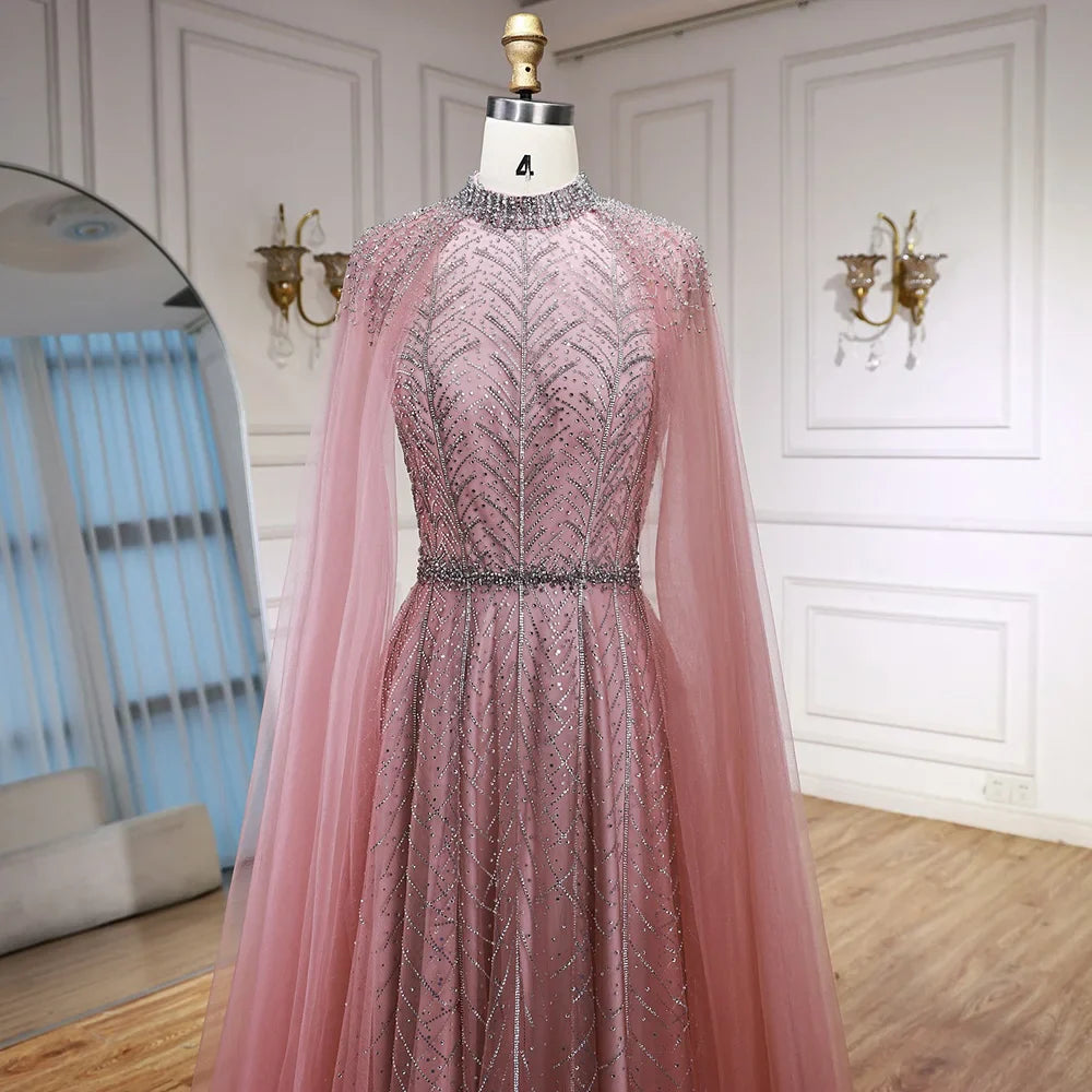 Luxuriöses, elegantes, pinkfarbenes Abendkleid mit Perlenbesatz und Cape LA73033 