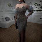 Luxuriöses silberfarbenes Meerjungfrauen-Abendkleid in Nude mit Perlenquaste LA72083 
