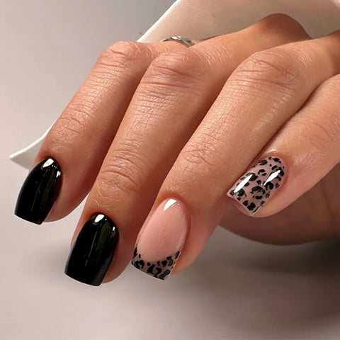 24 uñas postizas cortas de ballet con estampado de leopardo Y2K, estilo francés, borde negro, diseño de gato genial, con diamantes brillantes. 