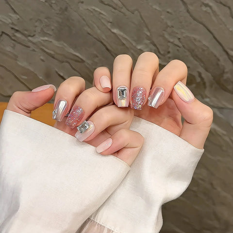 10 Stück kurze quadratische Press-On-Nägel, Aurora Pink, glänzende Strass-Designs, handgefertigte künstliche Nägel, tragbare Flash-Pailletten, falsche Nägel 