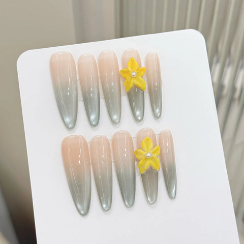 10 uñas postizas de plumeria amarilla hechas a mano, estilo francés, color verde menta degradado, largas, estilo bailarina, ideales para usar en verano. 