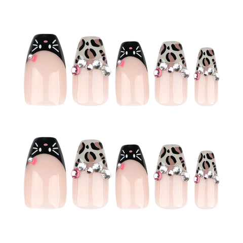 24 uñas postizas cortas de ballet con estampado de leopardo Y2K, estilo francés, borde negro, diseño de gato genial, con diamantes brillantes. 