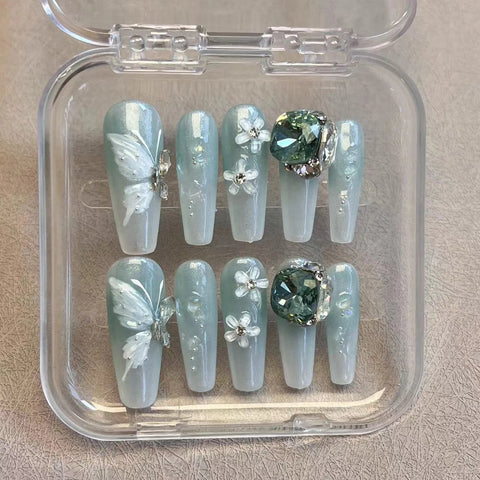 10 Stück Blau Grün Gefälschte Nagelspitzen Langer Sarg Handgemachtes Aufdrücken von Nägeln Schmetterling Blume Große glänzende Diamant Designs Falsche Nägel 
