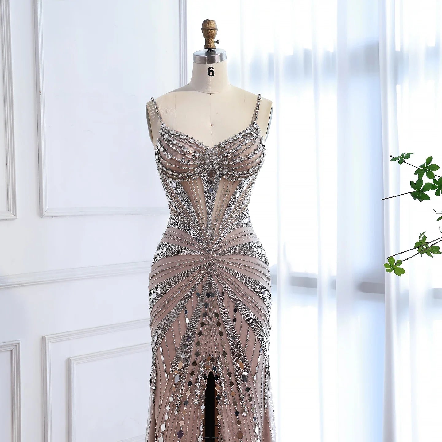 Luxuriöses, nudefarbenes Meerjungfrauen-Abendkleid mit Korsett und Perlenbesatz LA72803A