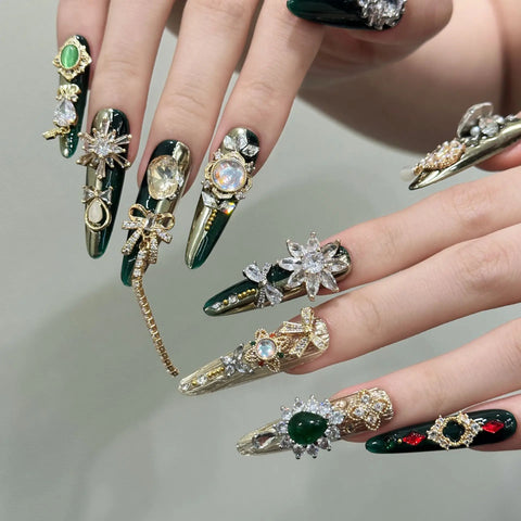 10 uñas postizas largas de almendra y esmeralda, con lazos de metal dorado 3D y cristales de diamante, de lujo, hechas a mano. 