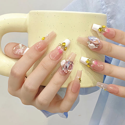10 uñas postizas francesas blancas hechas a mano, color rosa suave, largas, estilo ataúd, con diseño de flor de tulipán 3D y diamantes brillantes. 