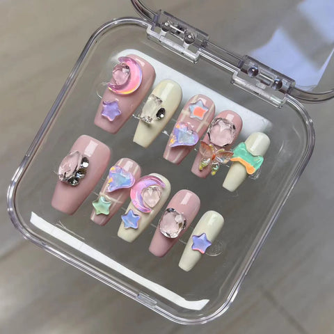 10 Stück abnehmbare Press-on-Nägel, Zuckercreme, funkelnde handgemachte künstliche Nägel, glänzend lila, falsche Nagelspitzen mit 3D-Mond-Stern-Design 