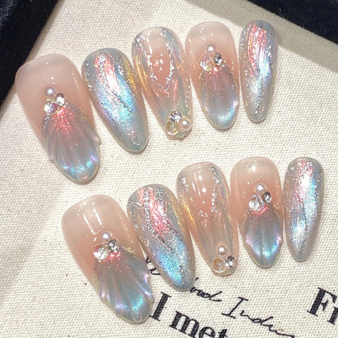 10 Stück handgefertigte künstliche Nägel im Meerjungfrauen-Stil, kurz, mandelglänzend, Katzenauge, zum Aufdrücken der Nägel mit 3D-Schwanen-Designs, lila, französische falsche Nagelspitzen 