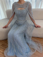 Luxuriöses blaues Diamant-Abendkleid mit Cape LA73426