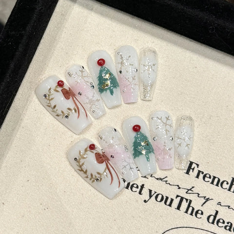 10pcs Handmade Christmas Press On Nails Glossy White Silver Snowflake Xmas Tree Bows Design False Nails Gentle Wearable Manicure