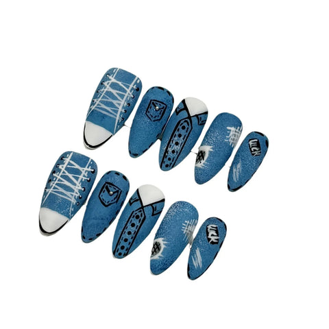 10 uñas postizas de almendra azul hechas a mano, diseño de zapatos de lona pintados a mano, uñas postizas creativas de estilo francés. 