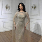 Luxuriöses blaues Diamant-Abendkleid mit Cape LA73426