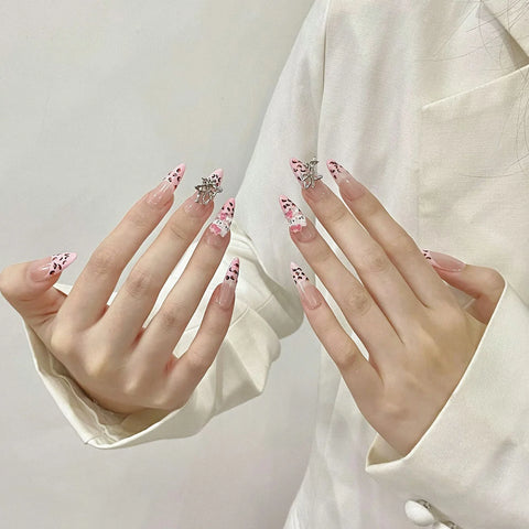 10 Stück rosa französische künstliche Nagelflicken, handgefertigt, lange Mandelform, zum Aufdrücken der Nägel, Leopardenmuster, Metallketten-Designs, falsche Nagelspitzen, Kunst 