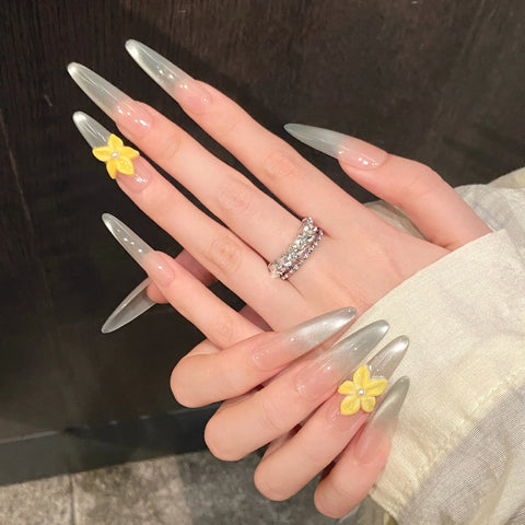10 uñas postizas de plumeria amarilla hechas a mano, estilo francés, color verde menta degradado, largas, estilo bailarina, ideales para usar en verano. 